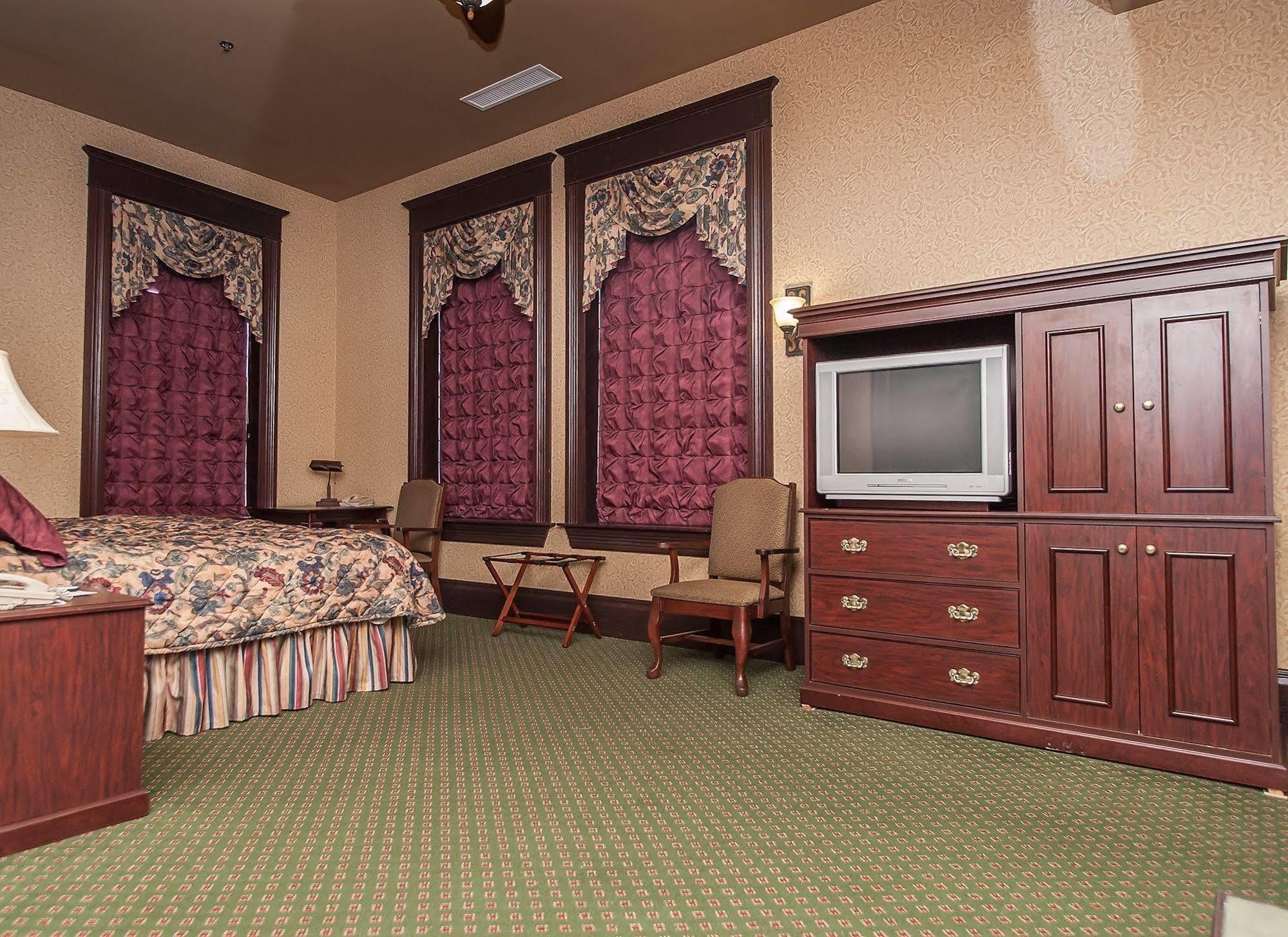 Hickok'S Hotel And Gaming Deadwood Extérieur photo